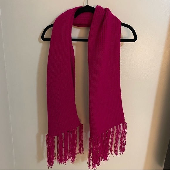 FUCHSIA Pink Thick Fringe Scarf - Picture 2 of 5